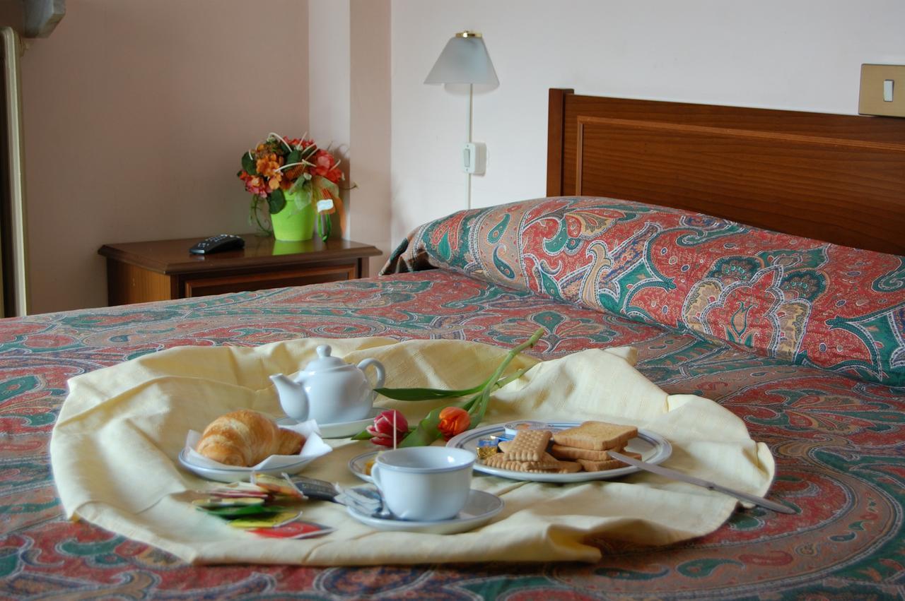 Albergo Sud America Paesana Ngoại thất bức ảnh
